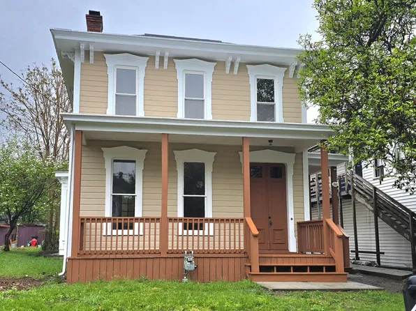 242 W Locust St, Newark, OH 43055