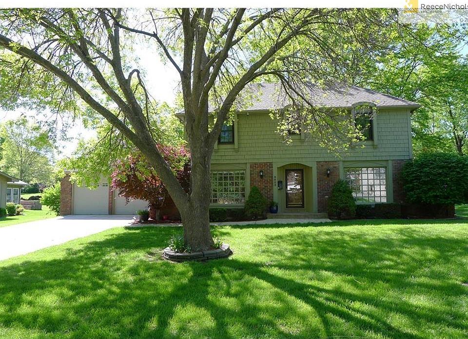 1st image of 9603 W 105th St