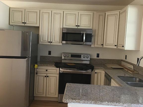 2nd image of 10837 1/2 Woodward Ave