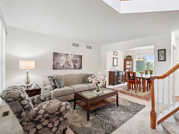 5th image of 8608 Somerset Ln