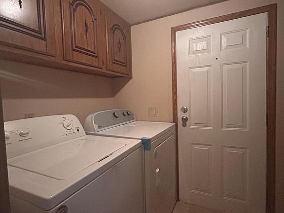 5th image of 402B Lindell Rd