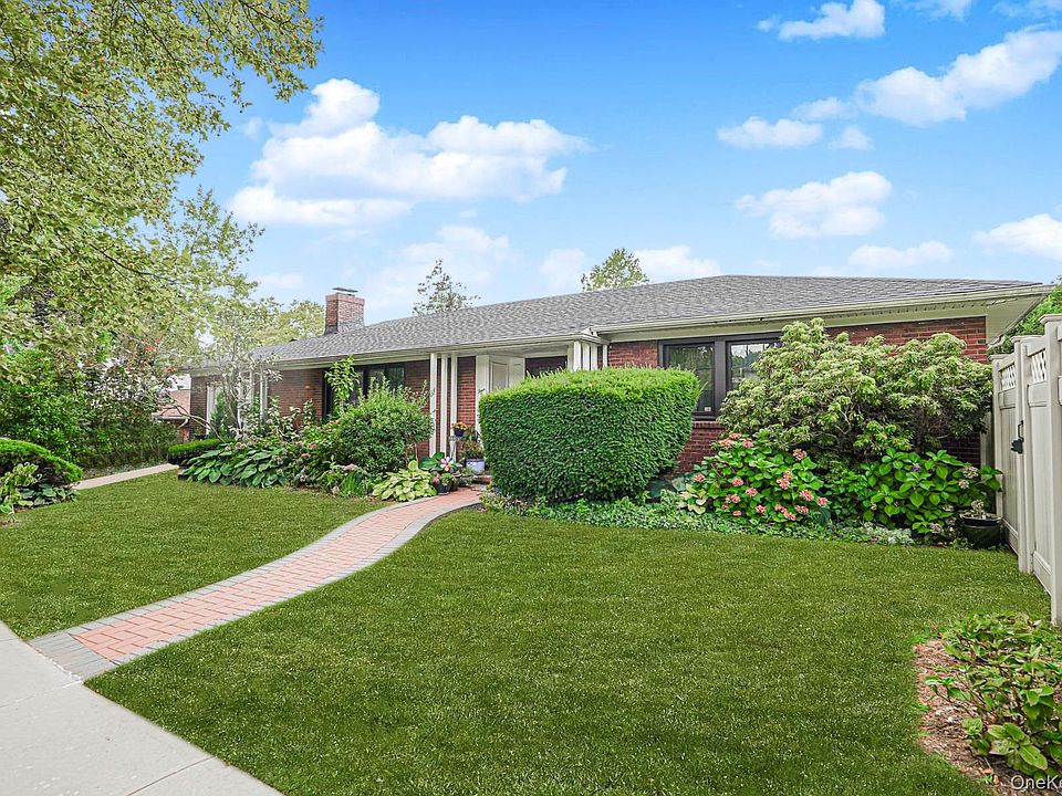 1st image of 4 Brentwood Avenue
