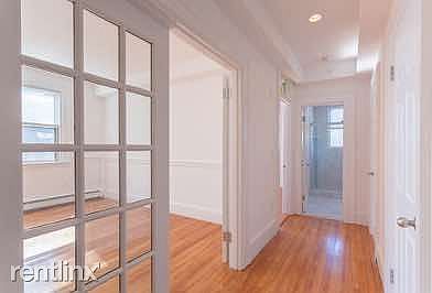 Unit-306---Hallway---1-of-1_thumb