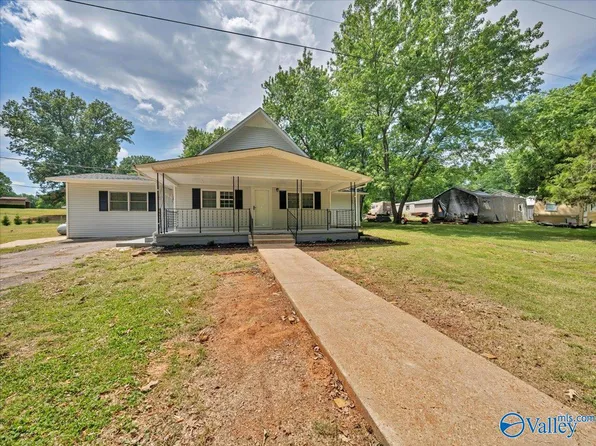 8264 Carpenter Ln, Athens, AL 35611