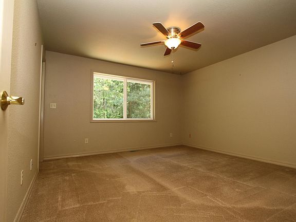5th image of 5006 277th Ave NE