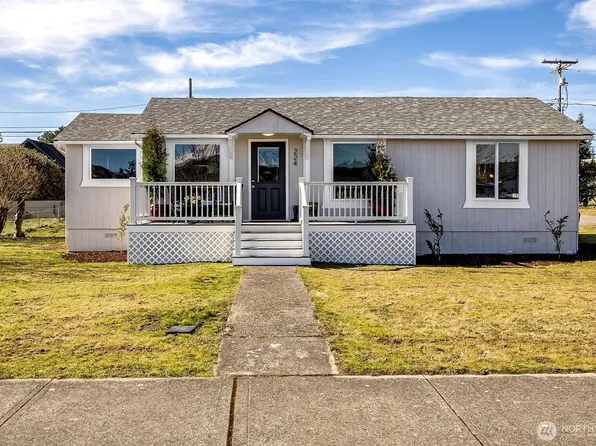 224 Orchard Avenue N, Eatonville, WA 98328