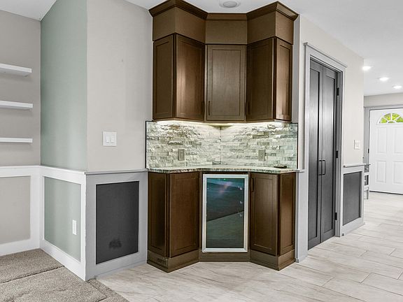 5th image of 106 Peninsula Dr