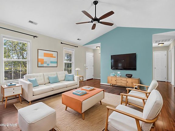 4th image of 2605 Rothbury Way