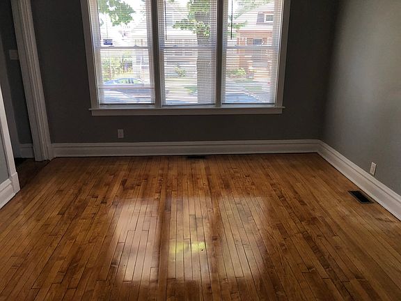4th image of 7126 S Maplewood Ave