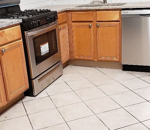 3rd image of 1317 N Maplewood Ave #1