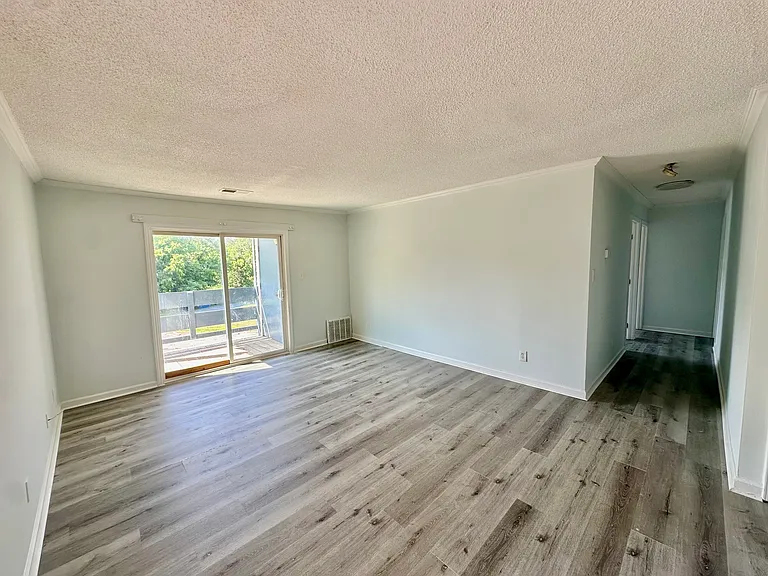 2624 Randleman Rd #G — Photo 2