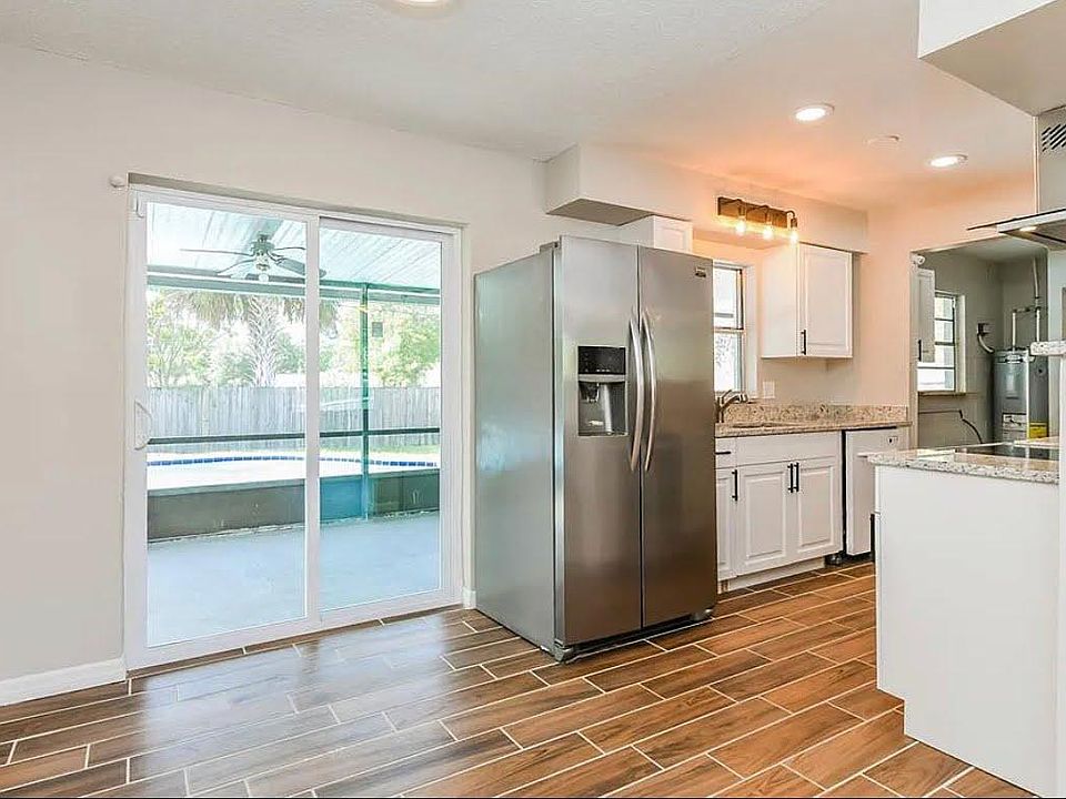 2nd image of 7016 Harwick Dr
