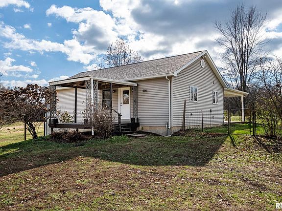 2nd image of 450 Clark School Rd