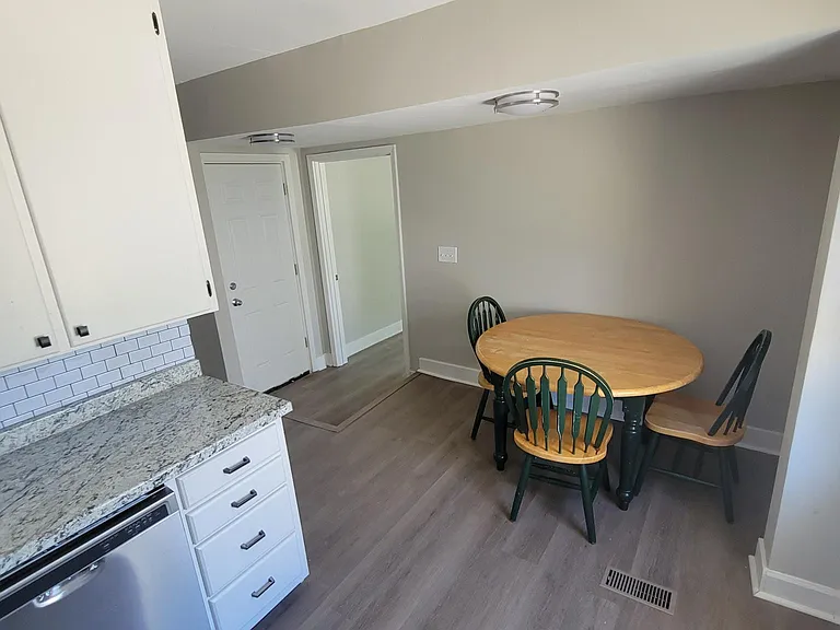1675 Fuller Ave NE — Photo 12
