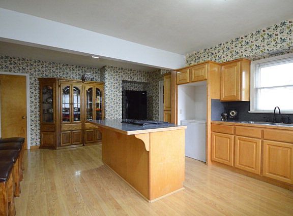 5th image of 455 N Park Ave