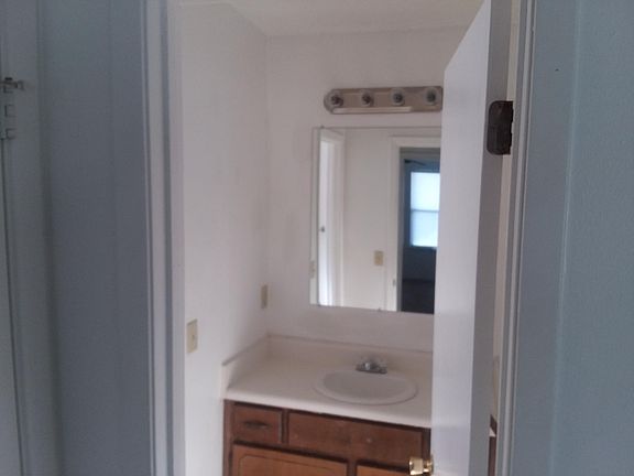 2nd image of 3503 Southwind Dr