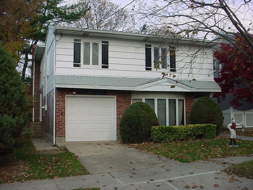 1st image of 5811 Hewlett St