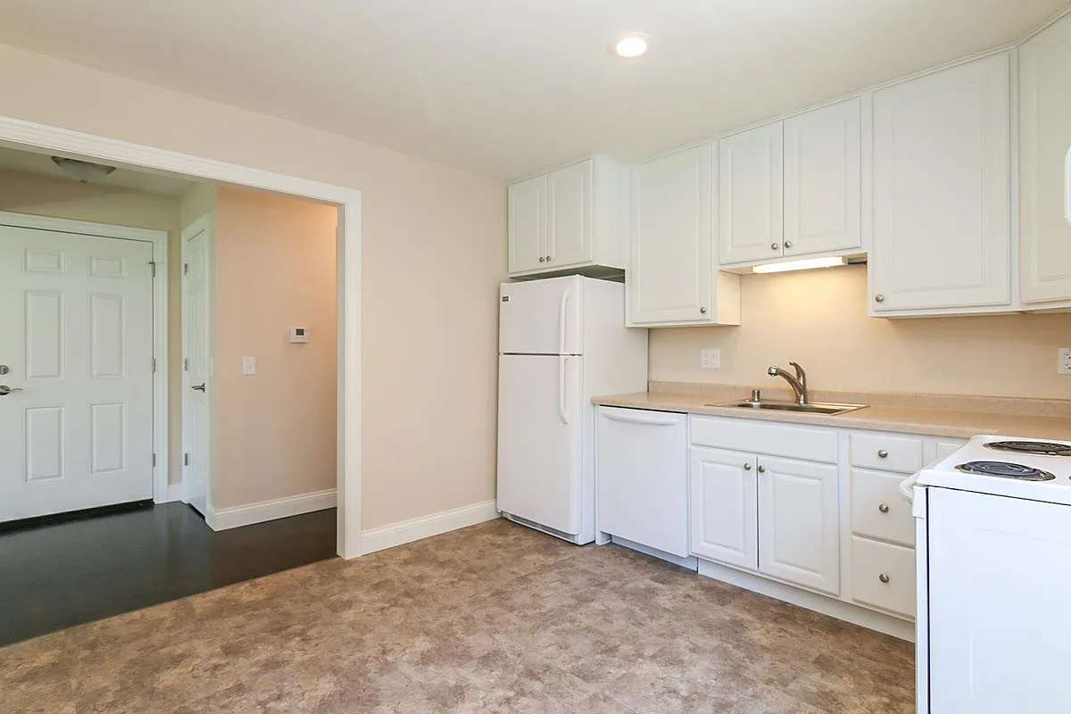 2 bed, 1000 sqft, $1,395 — Photo 4