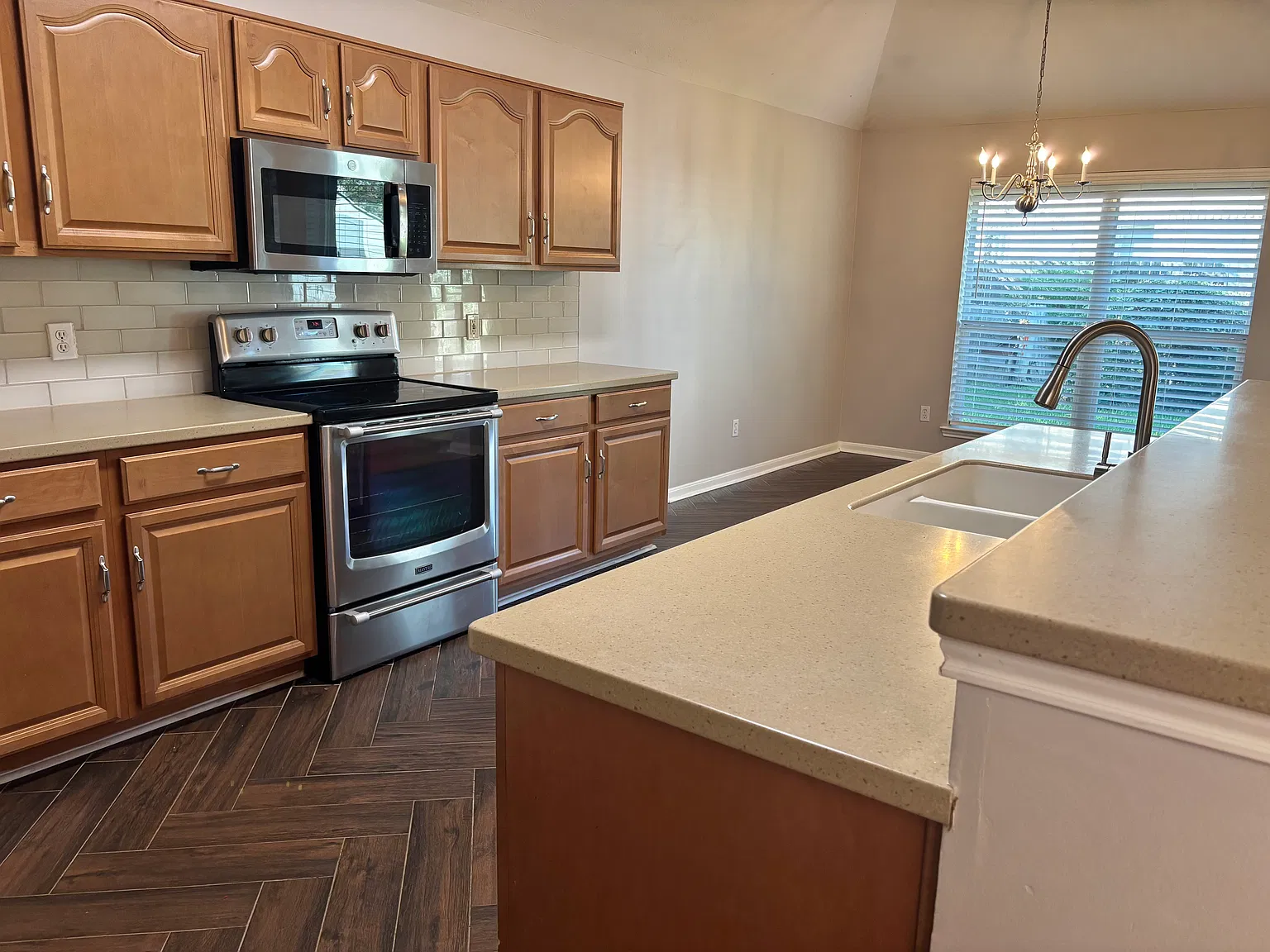 1307 Deerbrook Dr — Photo 4