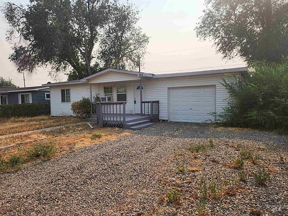 3rd image of 313 Baker Dr