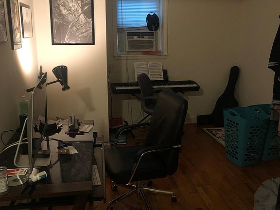 3rd image of 6242 N Hoyne Ave APT Cb