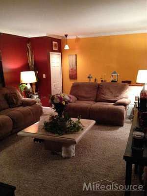 4th image of 24016 Meadowbridge Dr