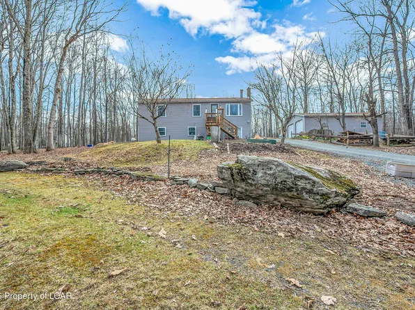 239 Deer Run, Hawley, PA 18428