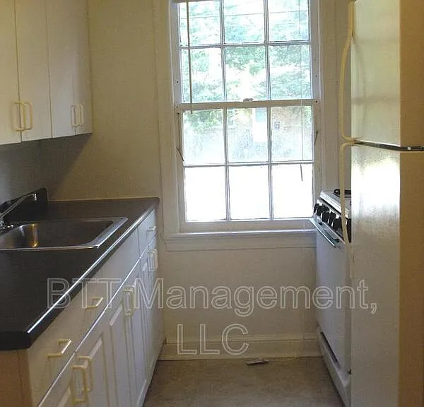 8401 Greenwood Ave #3 — Photo 12
