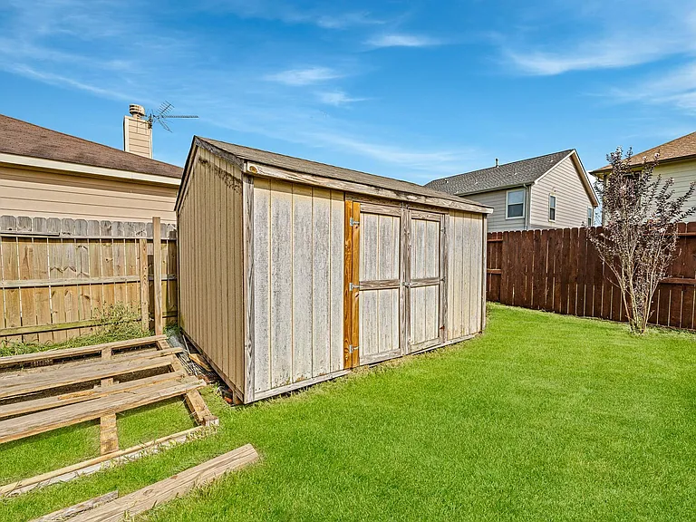 15623 Harris Canyon Ln — Photo 41