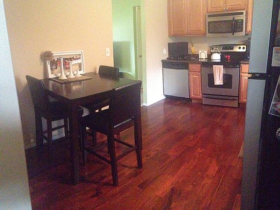 4th image of 3135 Brentwood Dr