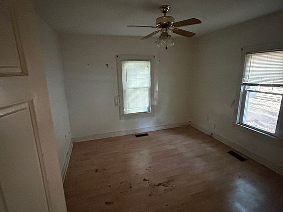 5th image of 1780 N Gulick Ave
