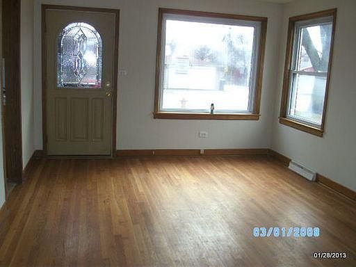 2nd image of 9854 W Montrose Ave