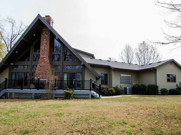 5th image of 15 Nottingham Dr