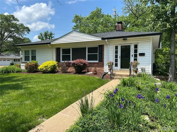 605 Lewiston Dr, Saint Louis, MO 63122