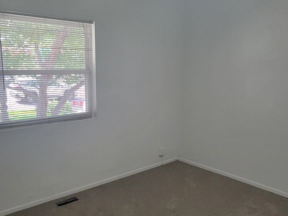 4th image of 94 N Sherman St Unit 1