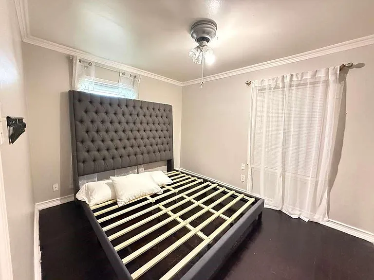 6833 Bellaire Blvd — Photo 9
