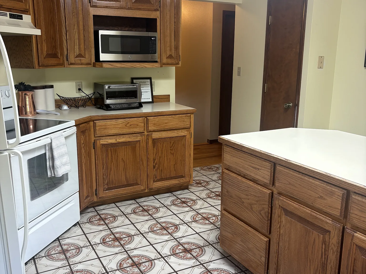 121 Skihi Street - 1 — Photo 4