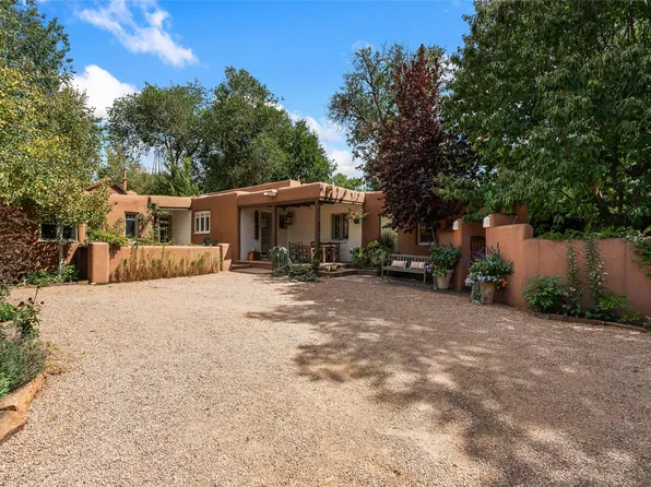 535 Douglas St, Santa Fe, NM 87505
