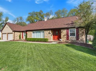 2517 Carriage Ln, Charleston, IL 61920