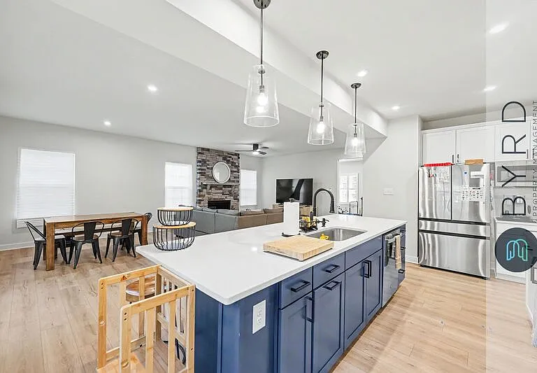 18606 Holly Crest Dr — Photo 9