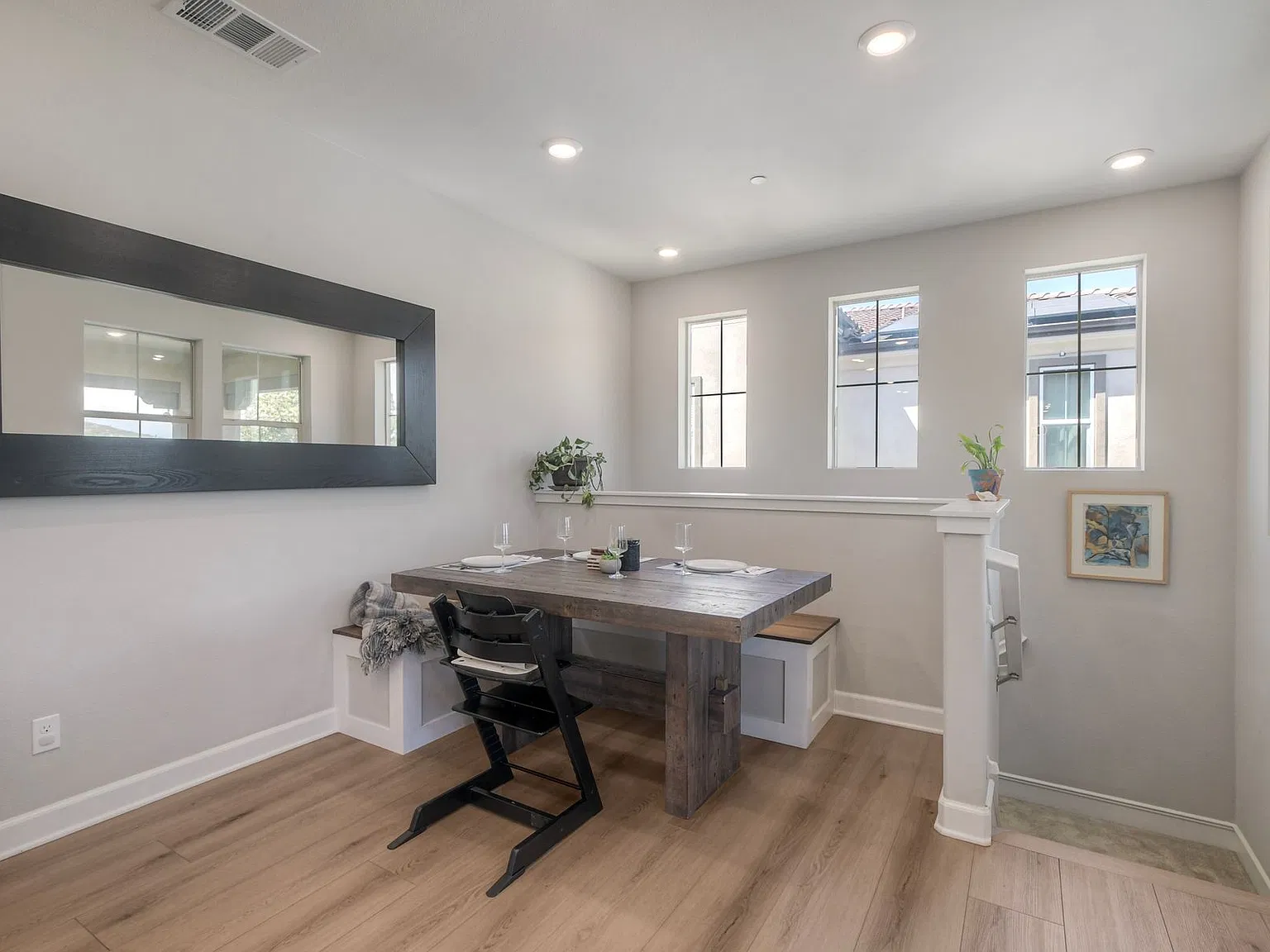 3 bed, 1454 sqft, $4,500 — Photo 2