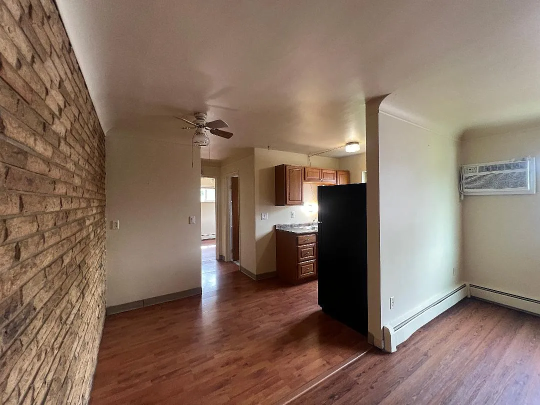 1 bed, 470 sqft, $825 — Photo 4