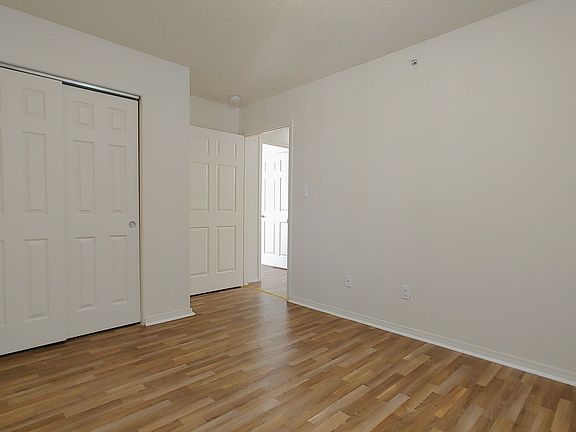5th image of 509 Valencia Dr SE #3