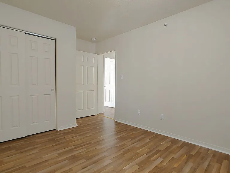 509 Valencia Dr SE — Photo 5