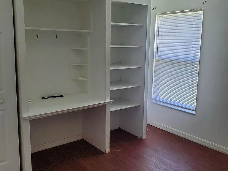 816 Mountbatten Ln — Photo 21