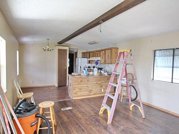 3rd image of 2927 SE 21st Ct