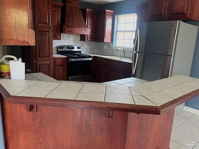 1808 Yellowbrick Rd — Photo 13