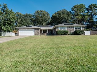411 Christopher Dr, Hinesville, GA 31313