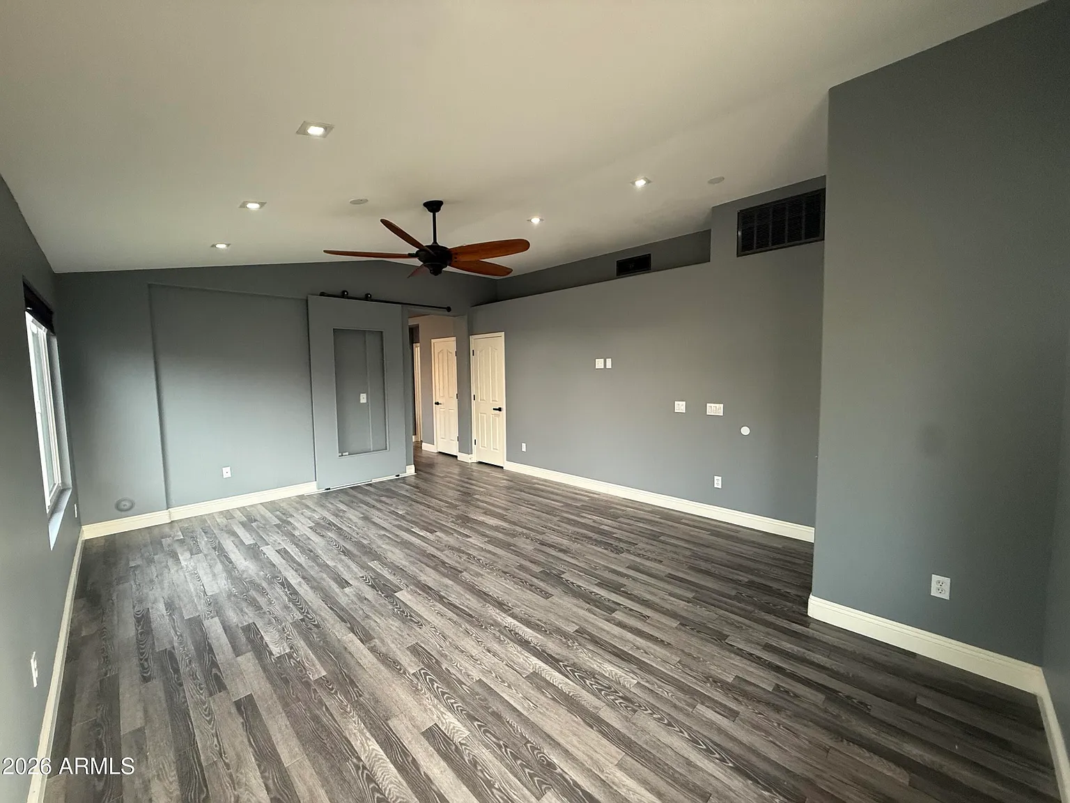 3 bed, 2.0 bath, 1688 sqft, $2,700 — Photo 4