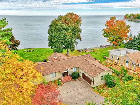 5559 Centenary Shores Rd, Sodus, NY 14551
